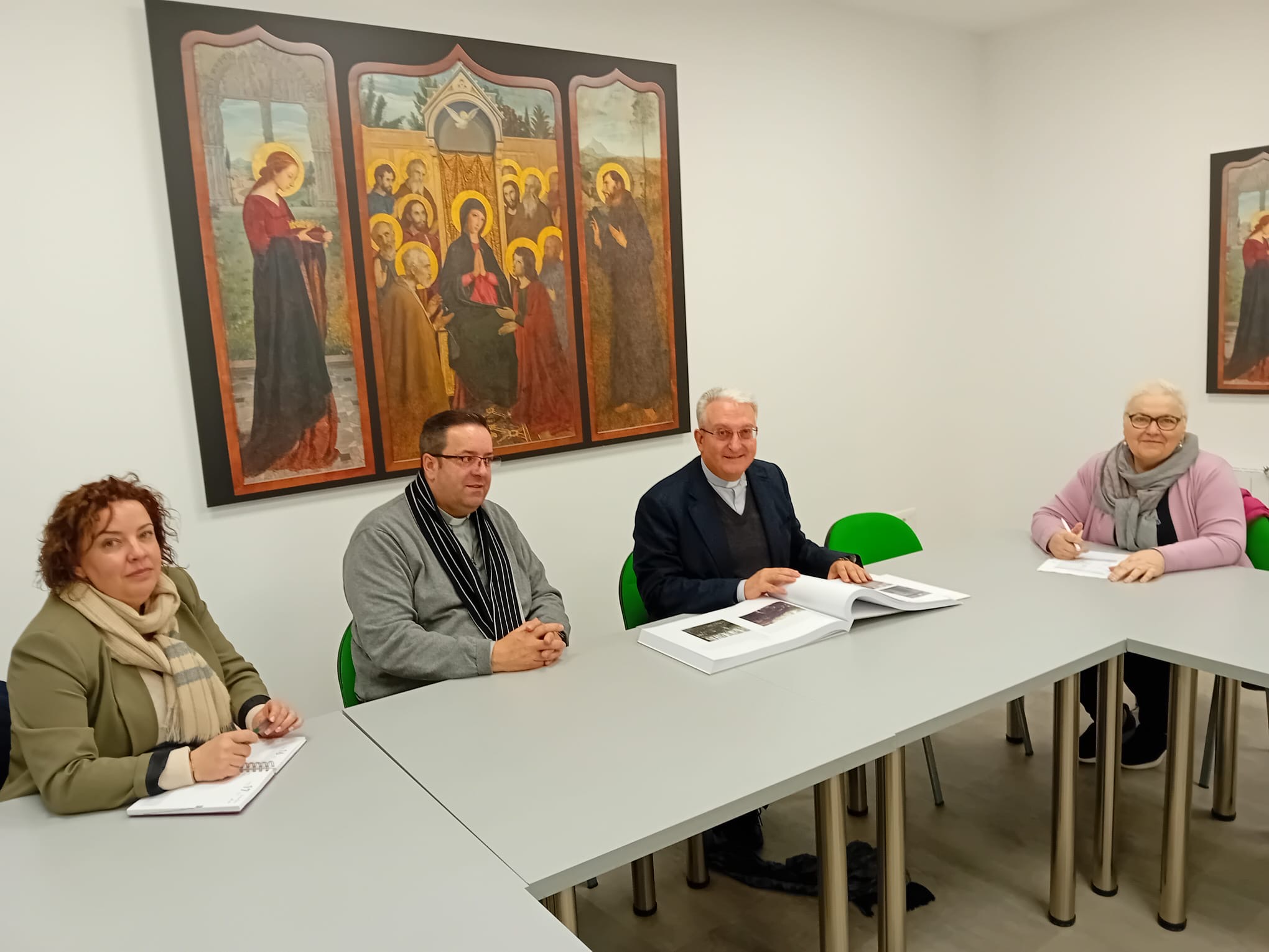 Encuentro entre la Asociación de Municipios del Camino de la Ría de Muros Noia y  el Centro Internacional de Acogida al Peregrino