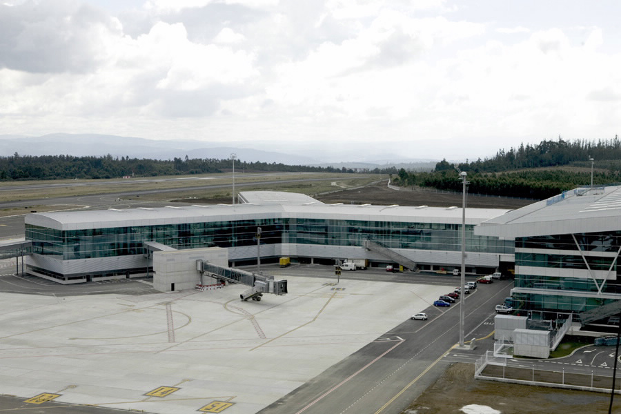 El Aeropuerto de Santiago-Rosalía de Castro cierra el segundo mejor enero de su historia