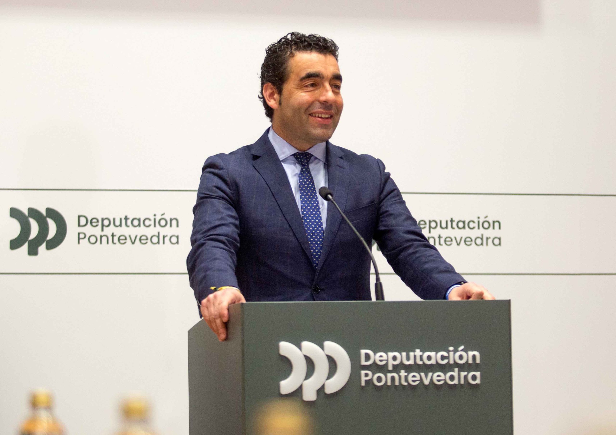 La Deputación de Pontevedra destina 280.000 € a dotar de personal a las 32 oficinas de la Rede Info Rías Baixas
