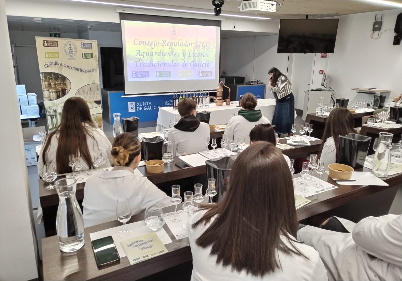 El CIFP Carlos Oroza muestra su interés por los productos gallegos de calidad