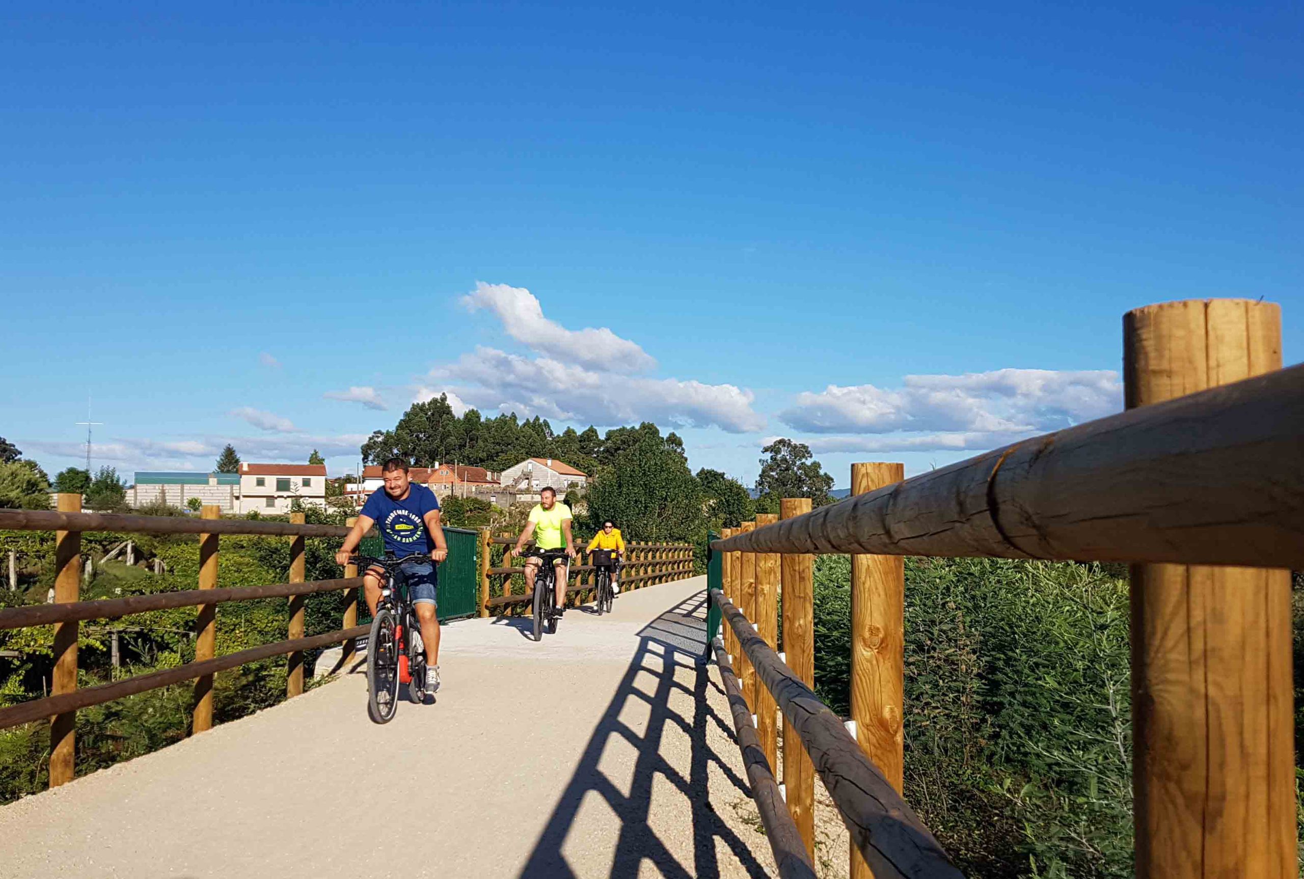 Turismo de Galicia y la Fundación de los Ferrocarriles Españoles potencian la promoción de las Vías Verdes gallegas