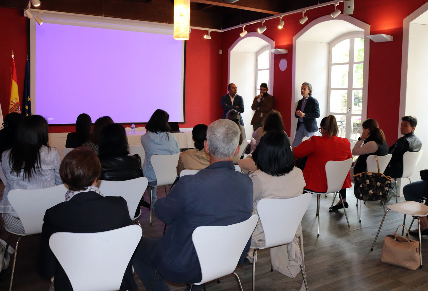 El Clúster de Turismo presenta la iniciativa ‘Galicia Destino Sostible’ a las empresas que integran la Ruta del Vino Rías Baixas