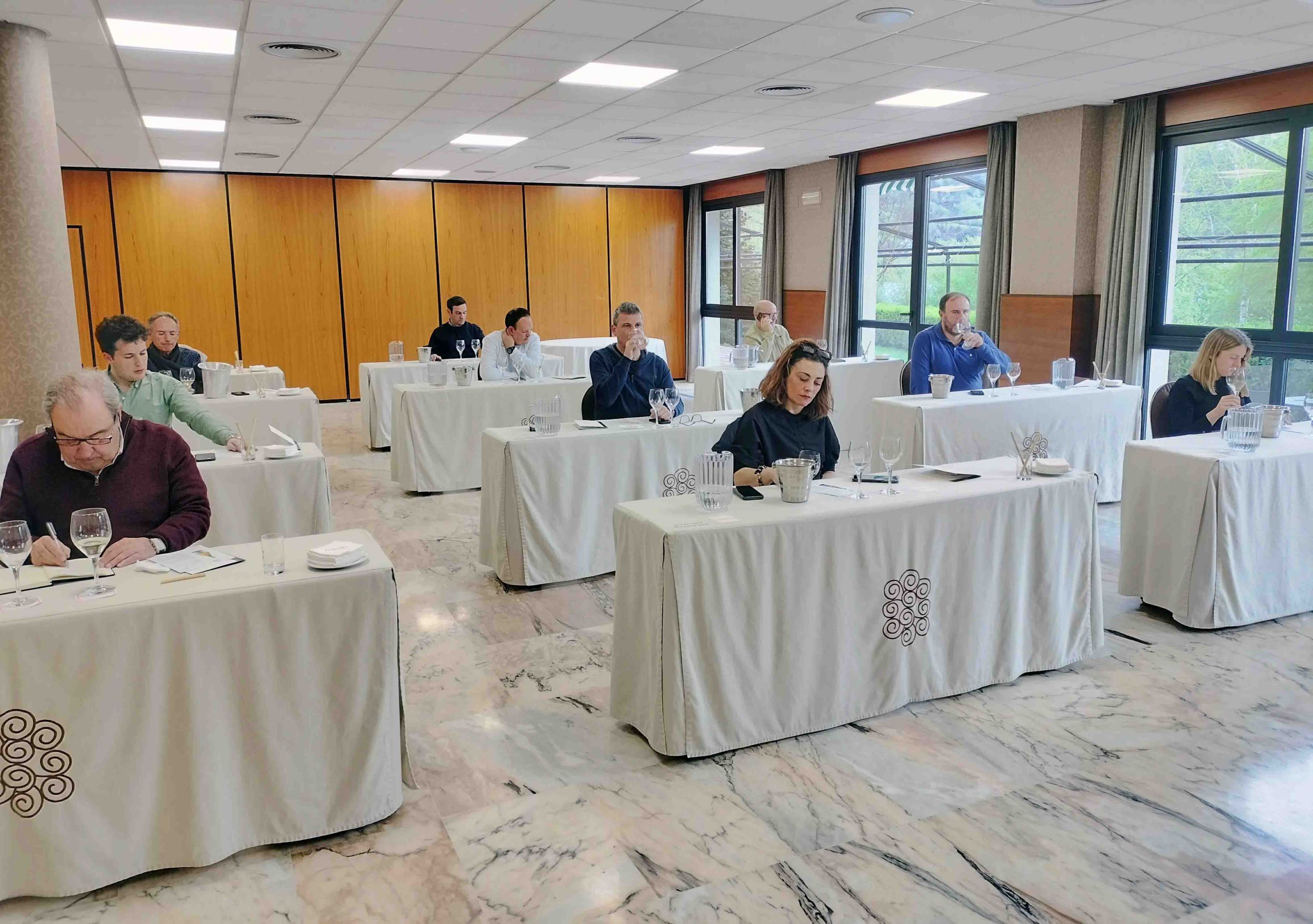 Compradores y prescriptores nacionales recorren la DO Ribeiro