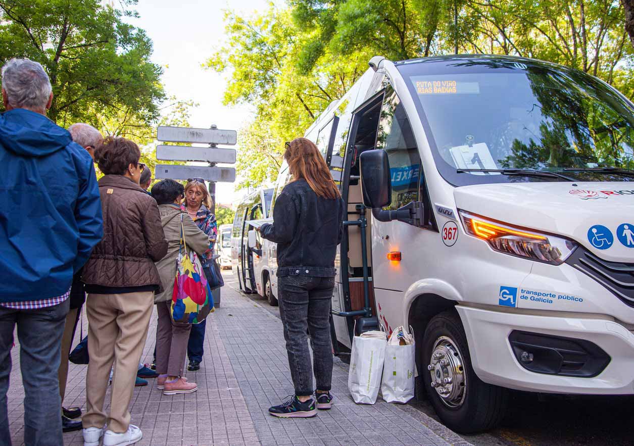 La Ruta Rías Baixas completa la venta de los buses del vino, el paseo en barco por el Miño y las visitas teatralizadas de las Jornadas de Puertas Abiertas