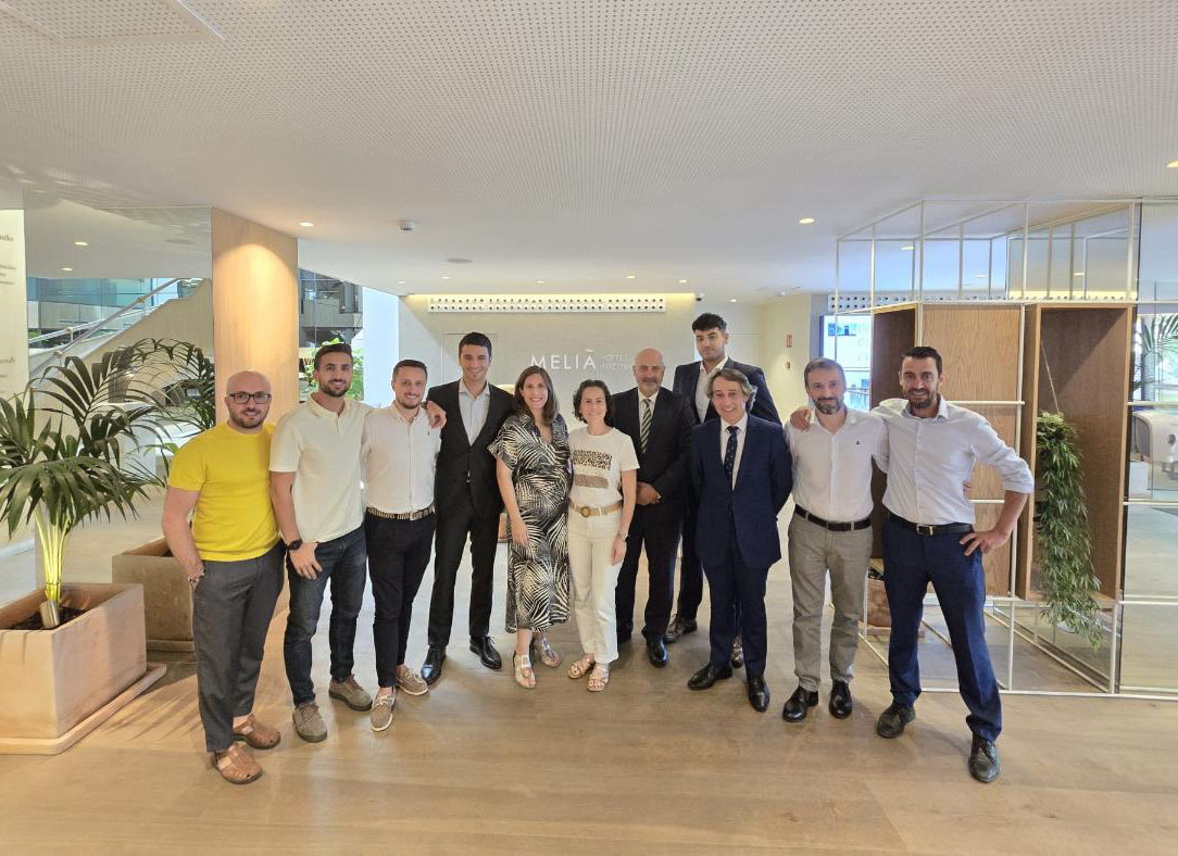 Un acuerdo entre el CSHG y Meliá facilita el acceso a los estudios a candidatos vinculados a la cadena hotelera