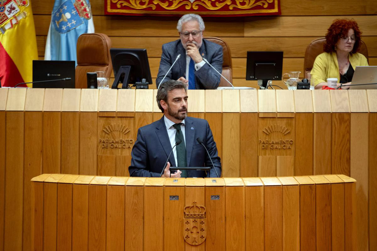 La Xunta pone en marcha servicios especiales de autobús para peregrinos y para acudir a zonas de playa, espacios naturales o eventos