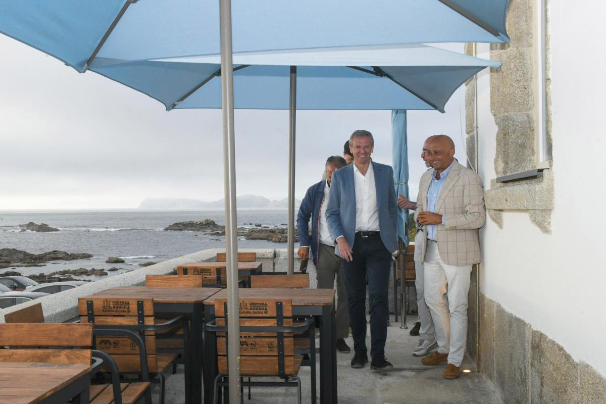 El faro de Cabo Silleiro inicia su etapa hostelera