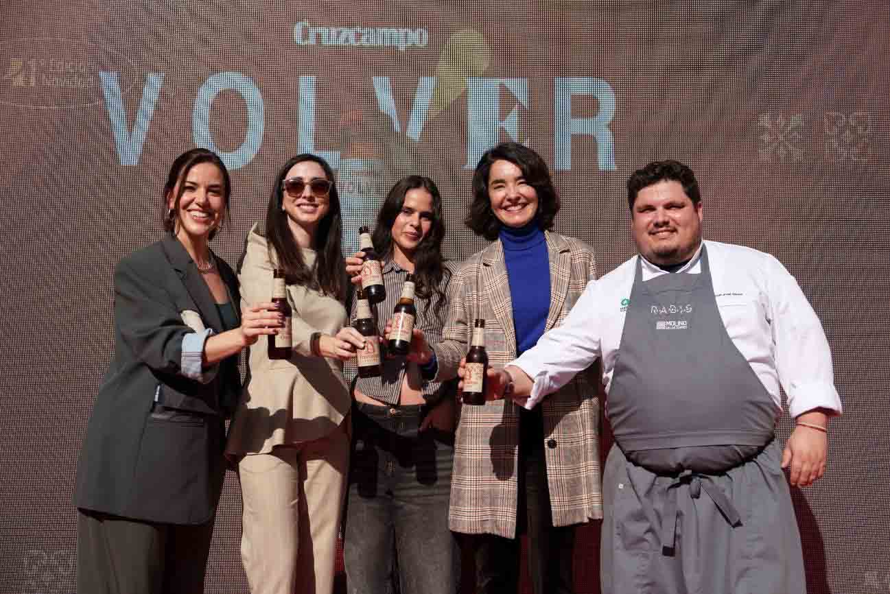Cruzcampo Volver, una cerveza de Navidad con fin social