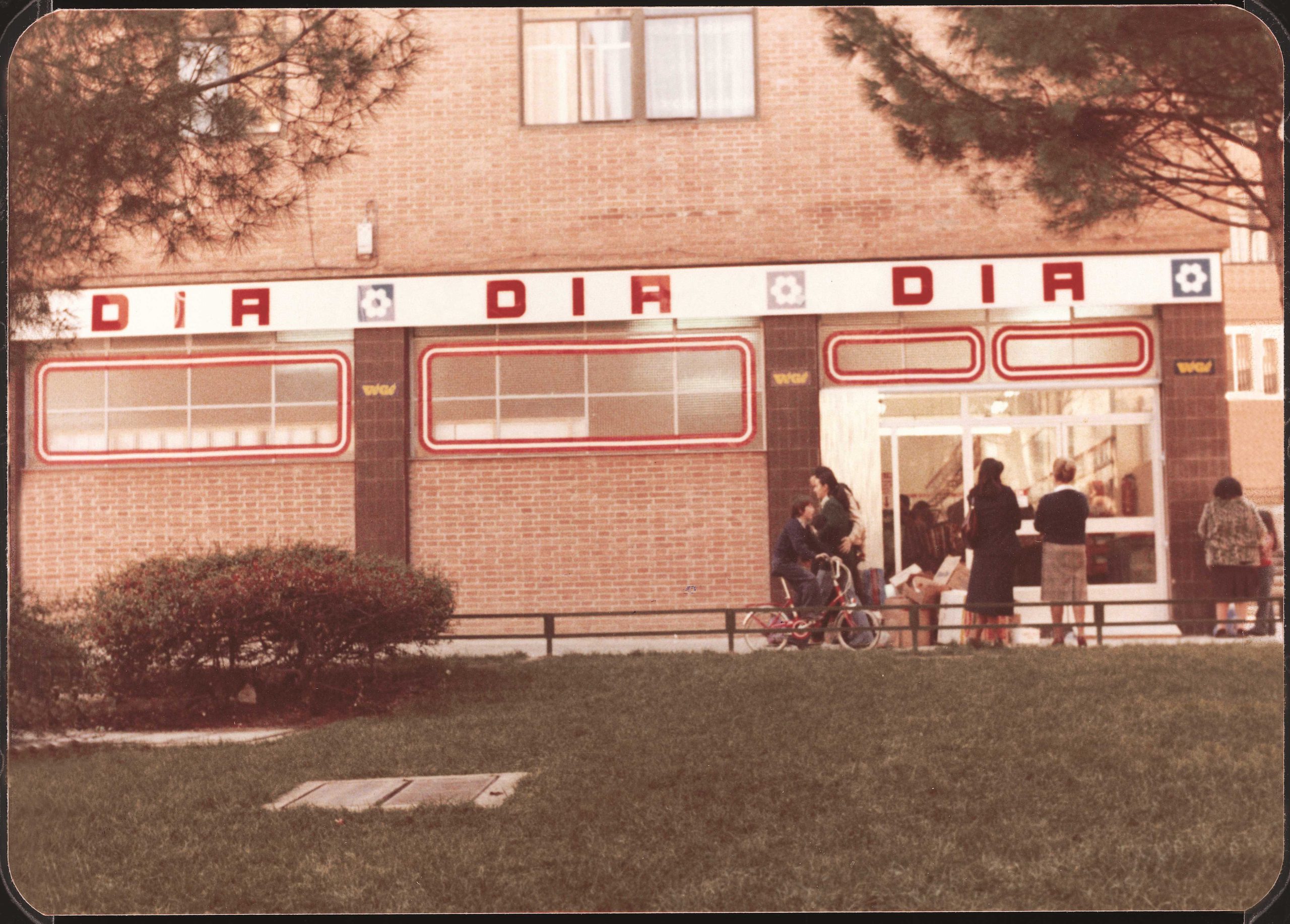 Dia celebra su 45 aniversario con más de 2.300 tiendas en España