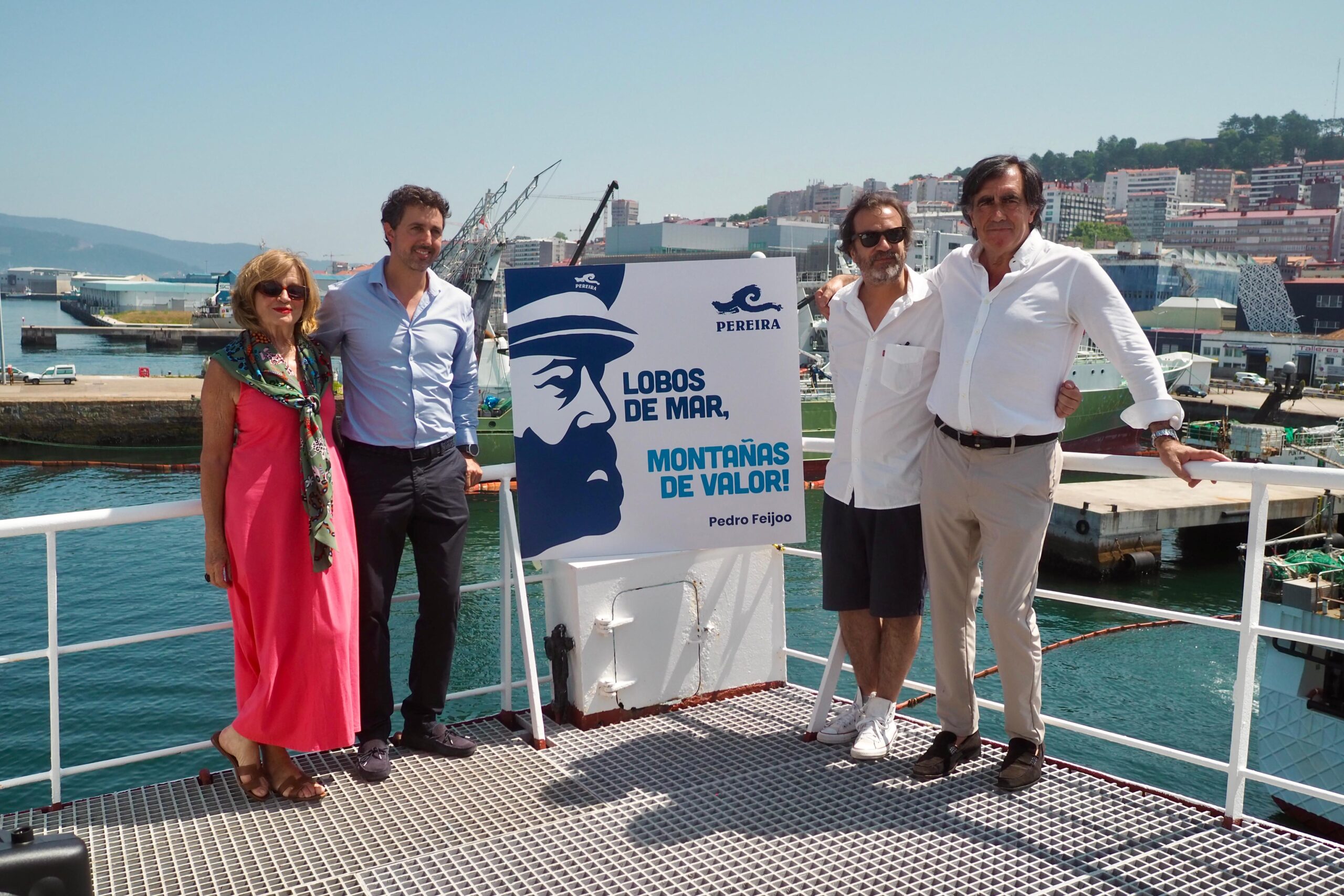  “Lobos de mar, montañas de valor”, la nueva frase de Pereira en la valla de Beiramar en Vigo