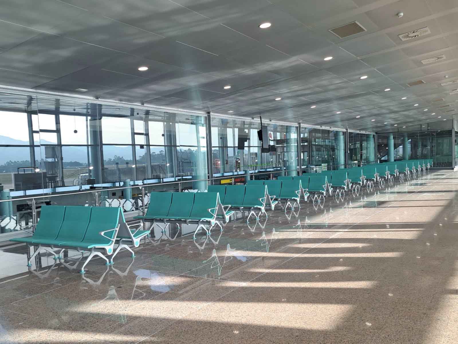 El Aeropuerto de Vigo estrena un servicio de control del tráfico aéreo con la nueva torre digital