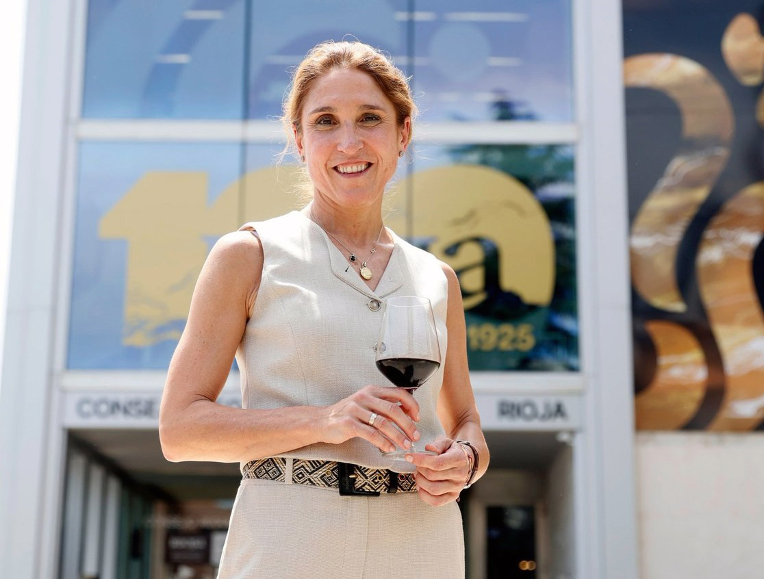 Raquel Pérez Cuevas asume la presidencia del Consejo Regulador y la Interprofesional de Rioja