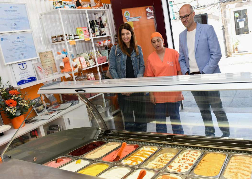 Medio Rural pone en valor el sello de Artesanía Alimentaria en una visita a Xearte Brigitte