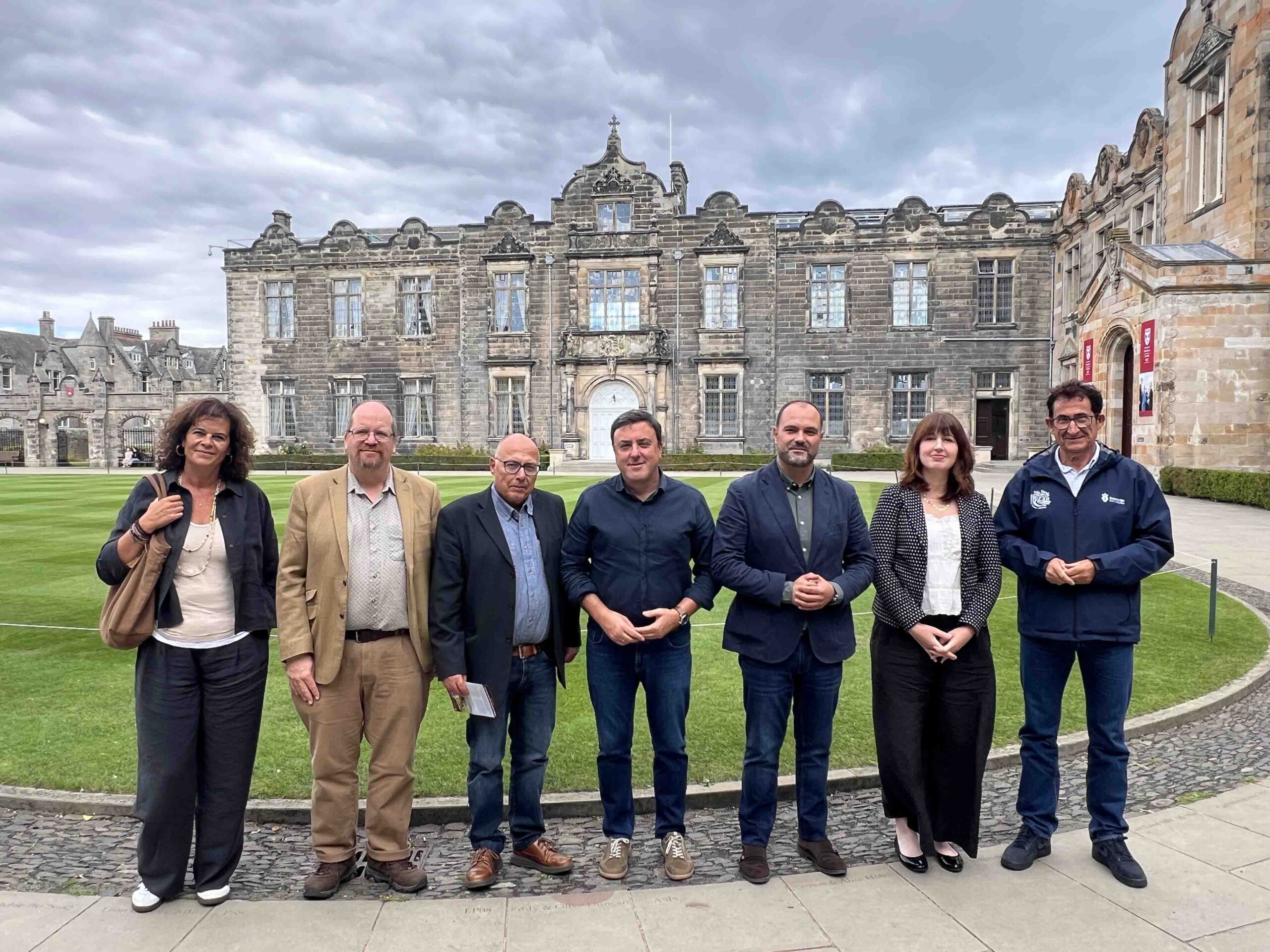 La Deputación da Coruña busca aliados en Escocia para promocionar el Camino