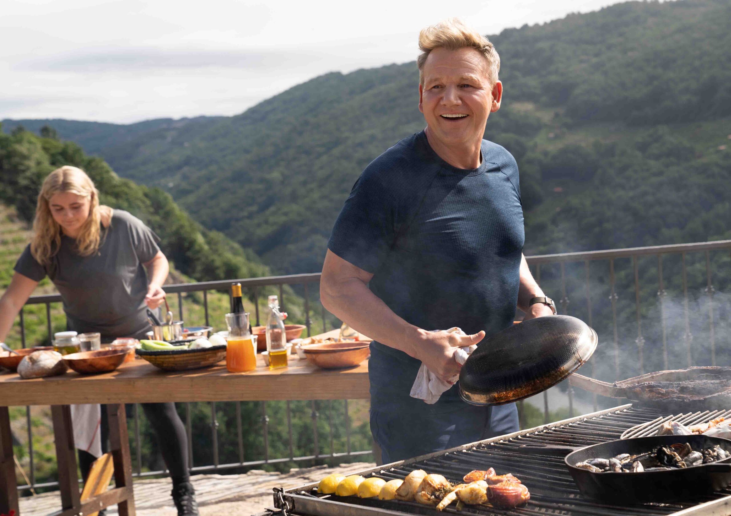Gordon Ramsay elogia los vinos de Ribeira Sacra en su visita a Vía Romana     