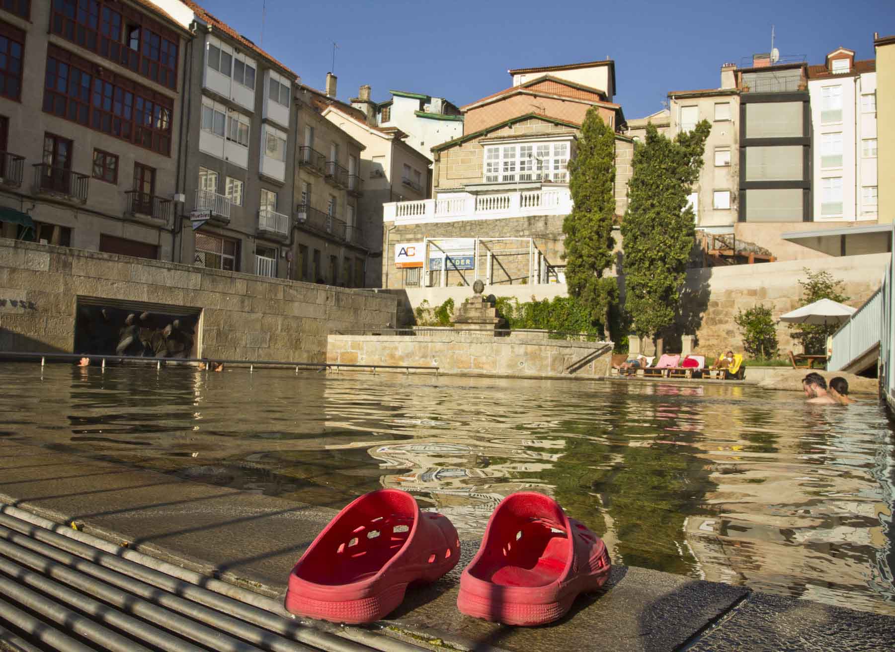 El Concello de Ourense impulsa una ordenanza reguladora del uso de la piscina de As Burgas