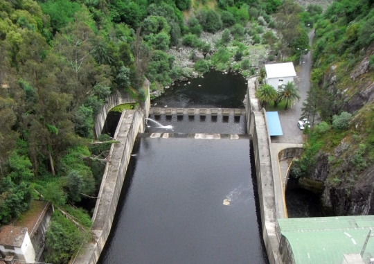 La Deputación de Ourense trabajará para reconvertir los territorios con embalses en destinos turísticos sostenibles