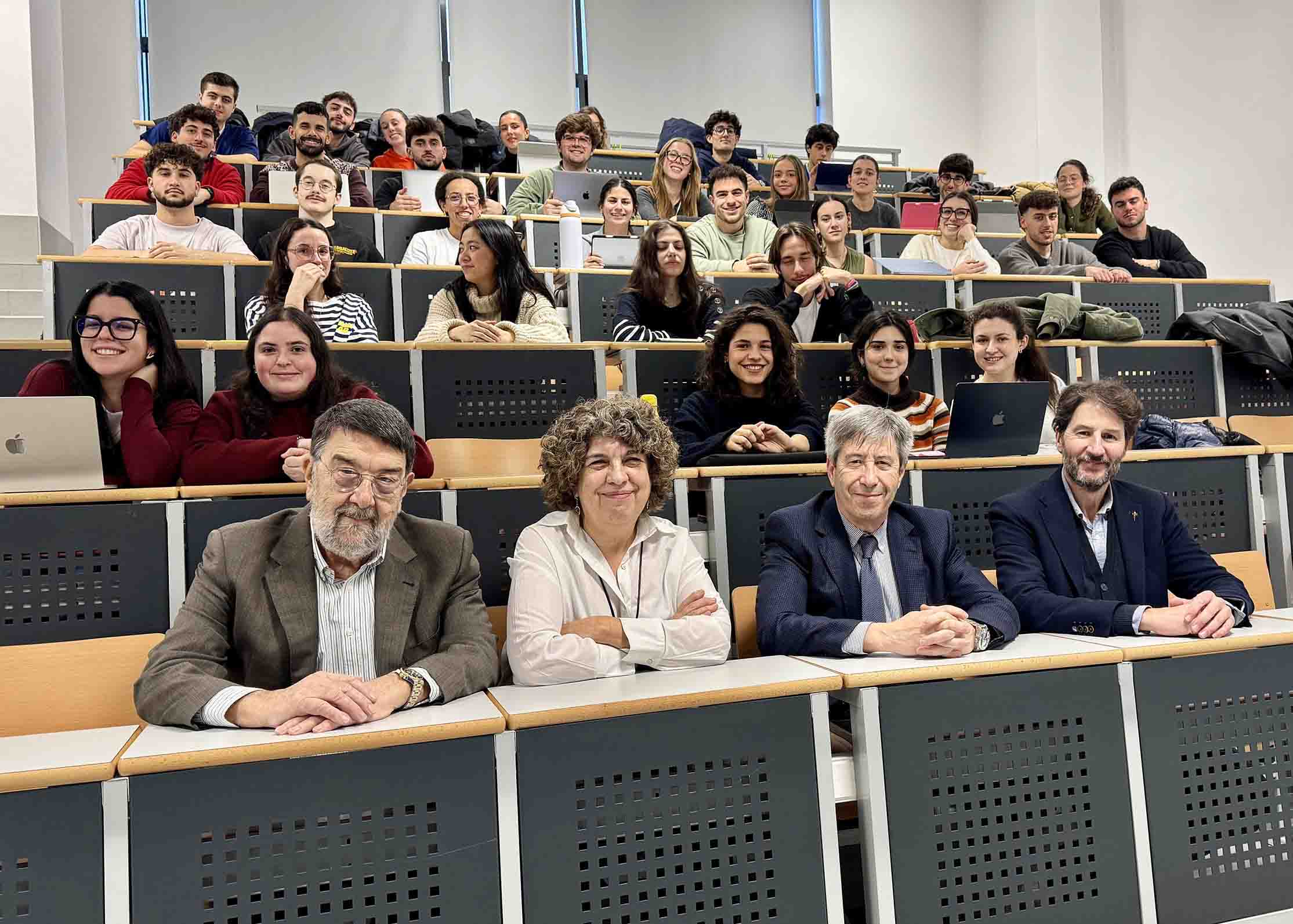 Los futuros médicos conocen los beneficios de la balneoterapia en el tratamiento de diversas dolencias