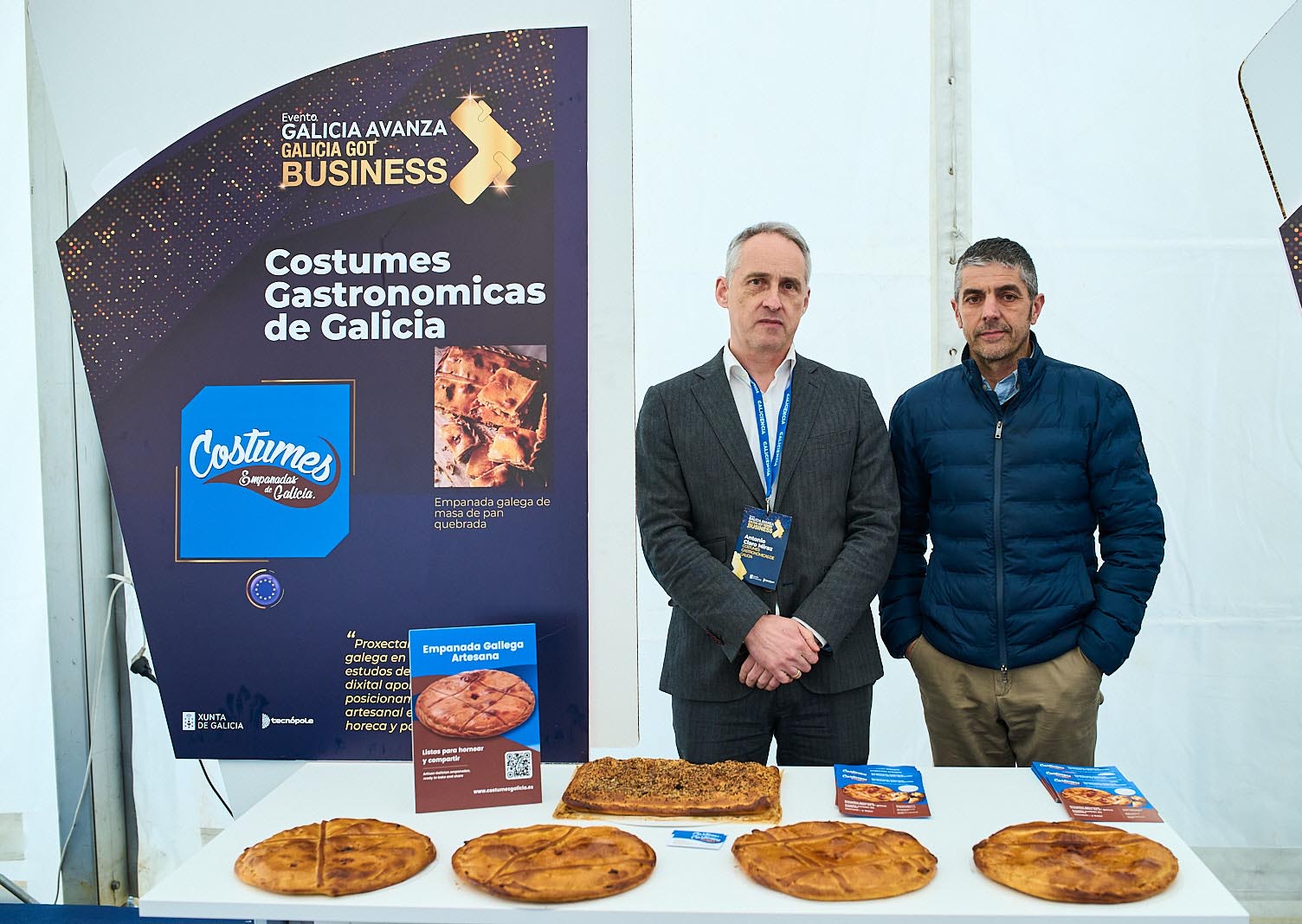 La firma coruñesa Costumes Gastronómicas exporta a Europa su empanada gallega de masa quebrada