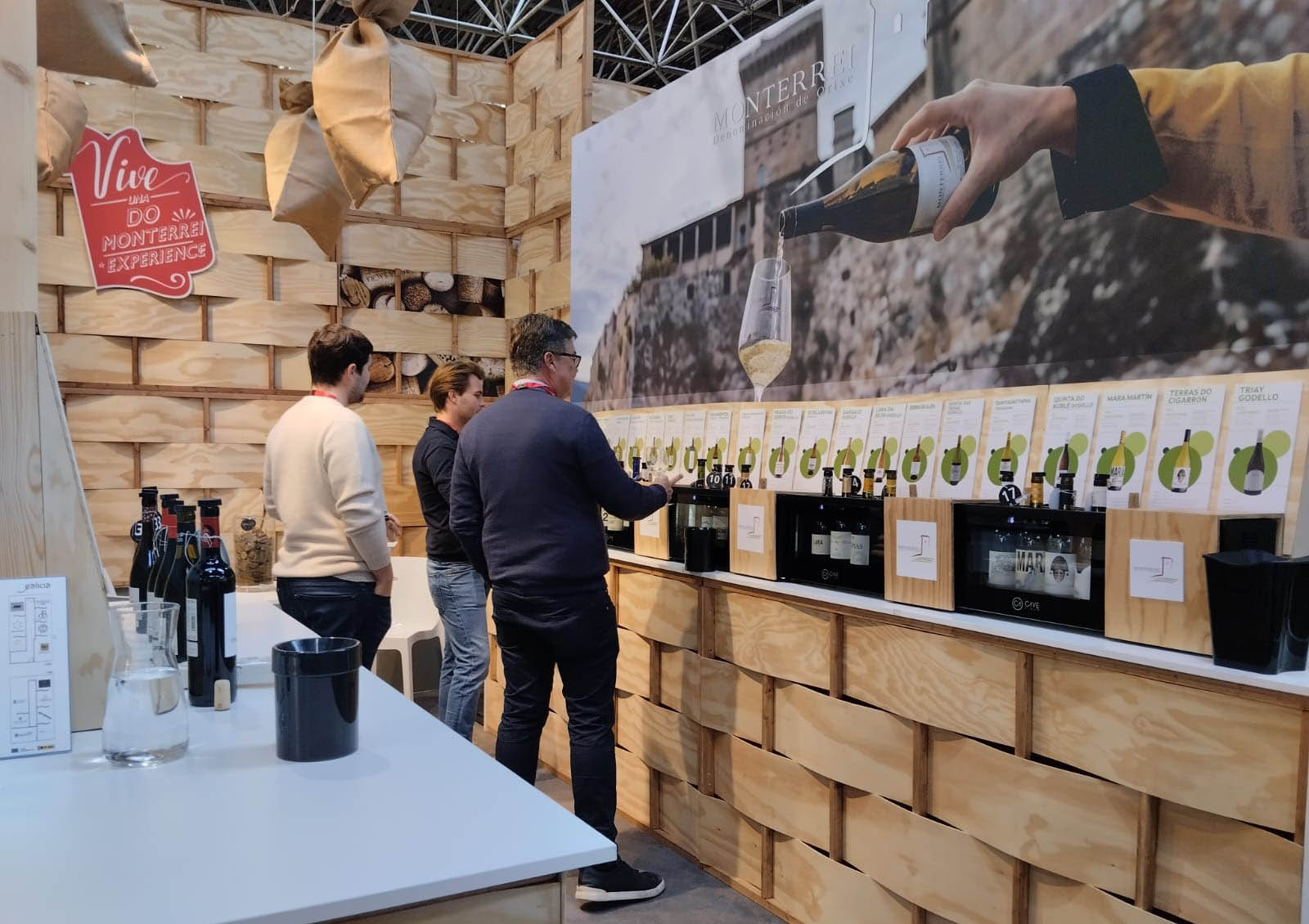 Los vinos de 18 bodegas de la DO Monterrei estarán presentes en Prowein 2026