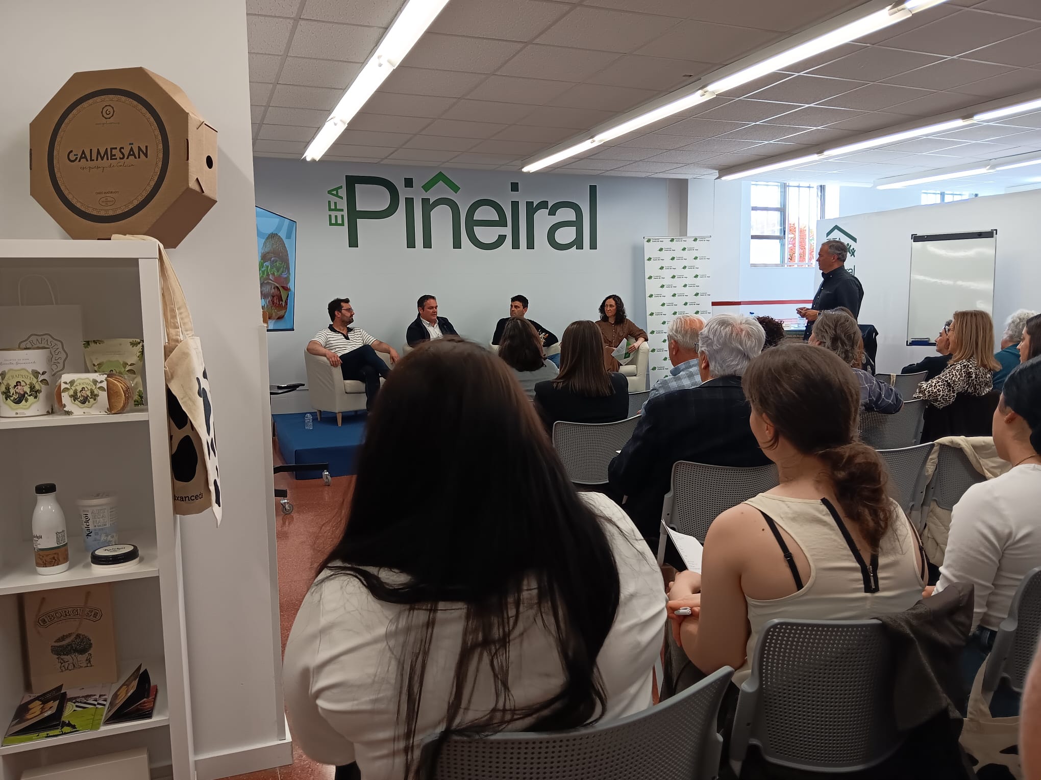 La Efa Piñeiral celebró una jornada-debate sobre los precios en la industria  