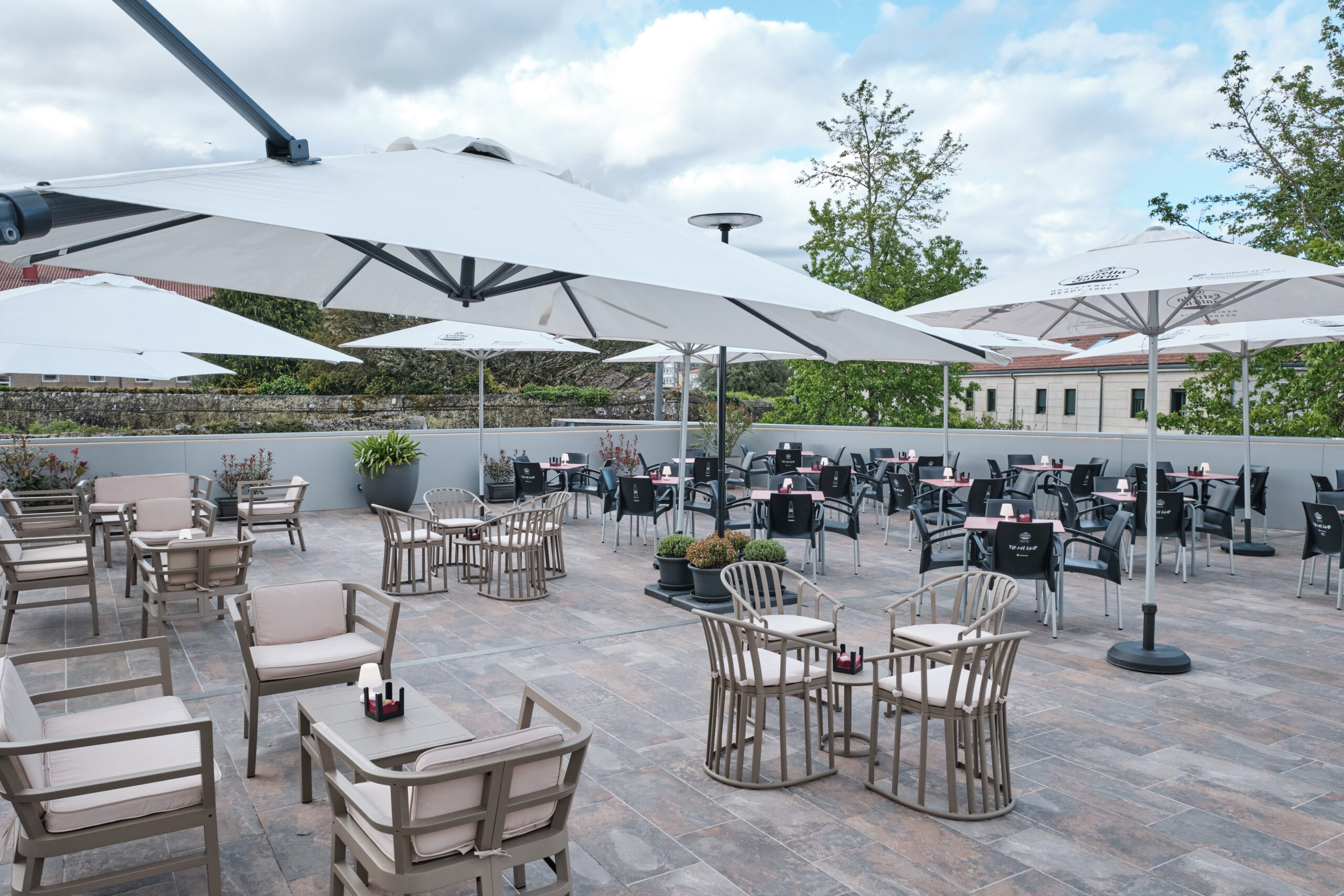 El hotel San Lorenzo estrena terraza para eventos privados