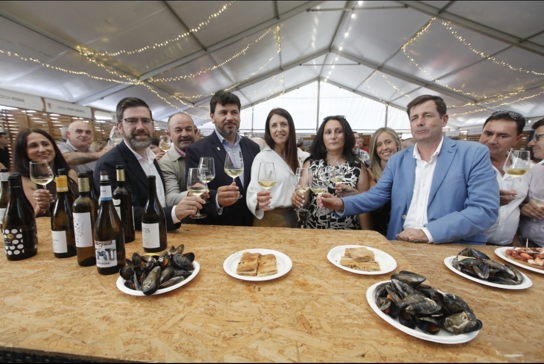 Gran participación popular en la Fiesta del Vino de Meaño