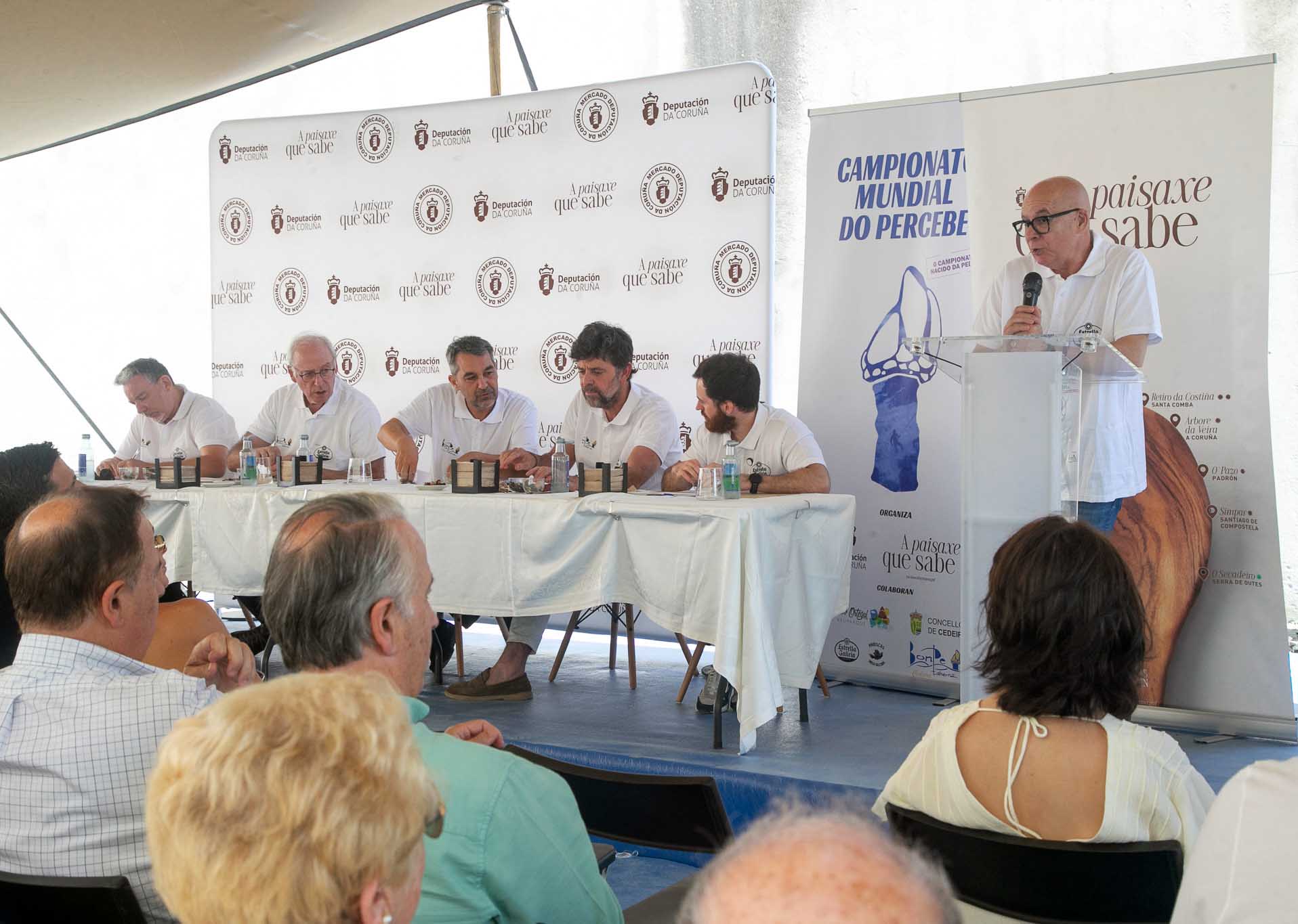 El percebe de Puerto Vega se impone en Cedeira