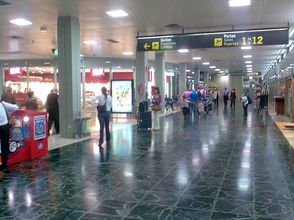 Trajín de pasajeros por los aeropuertos gallegos en agosto