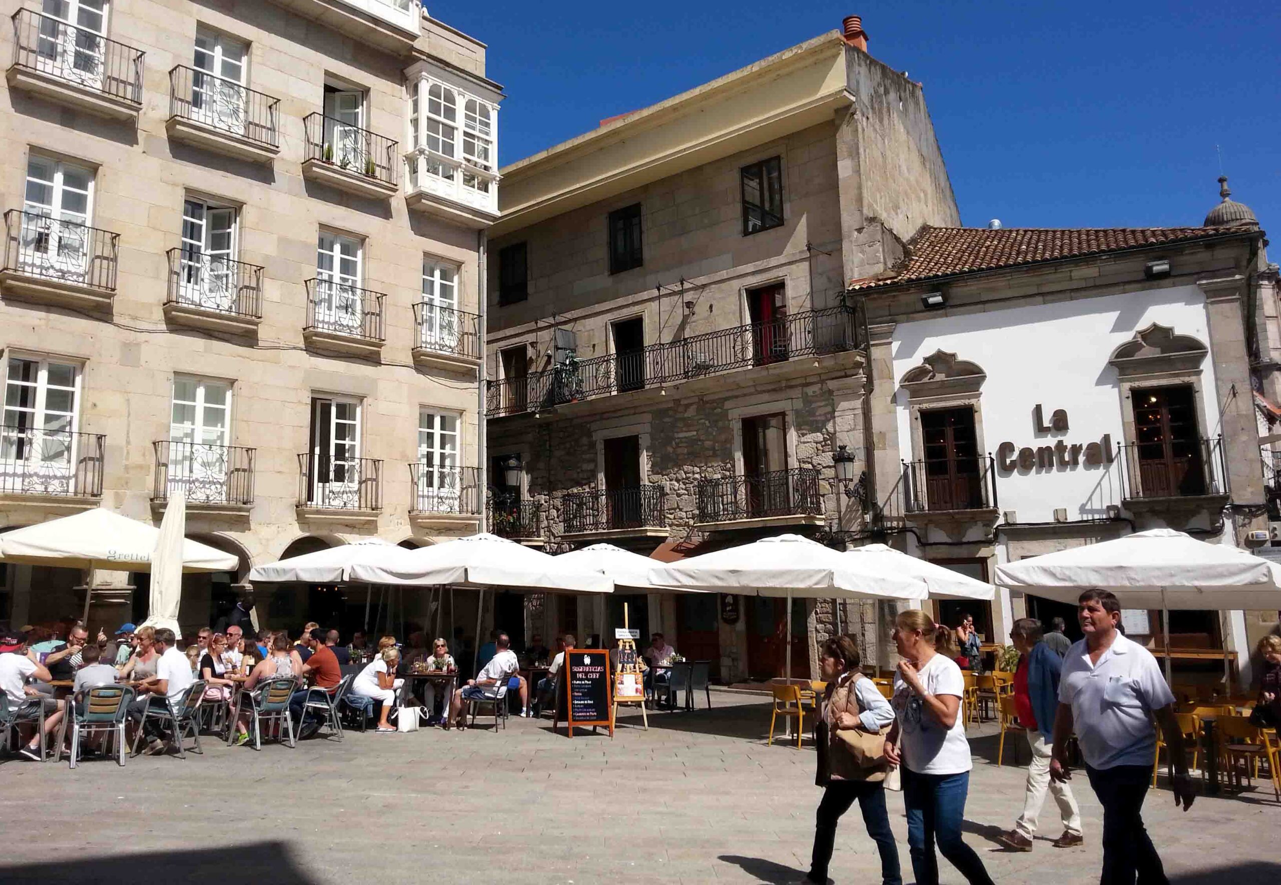 Vigo sigue el ejemplo de Santiago y A Coruña y aplicará la tasa turística