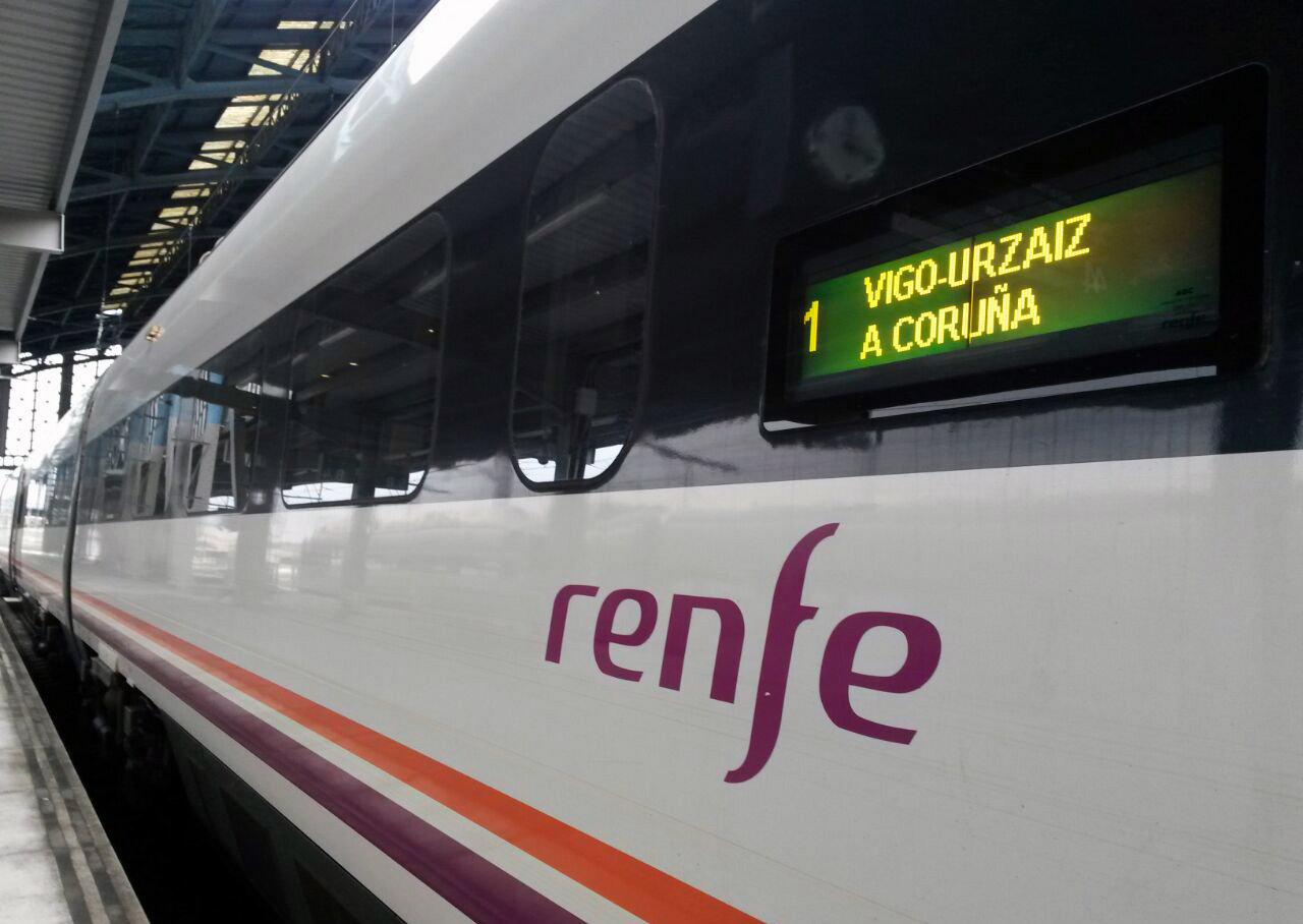 Más plazas y nuevos servicios para el Eje Atlántico ferroviario