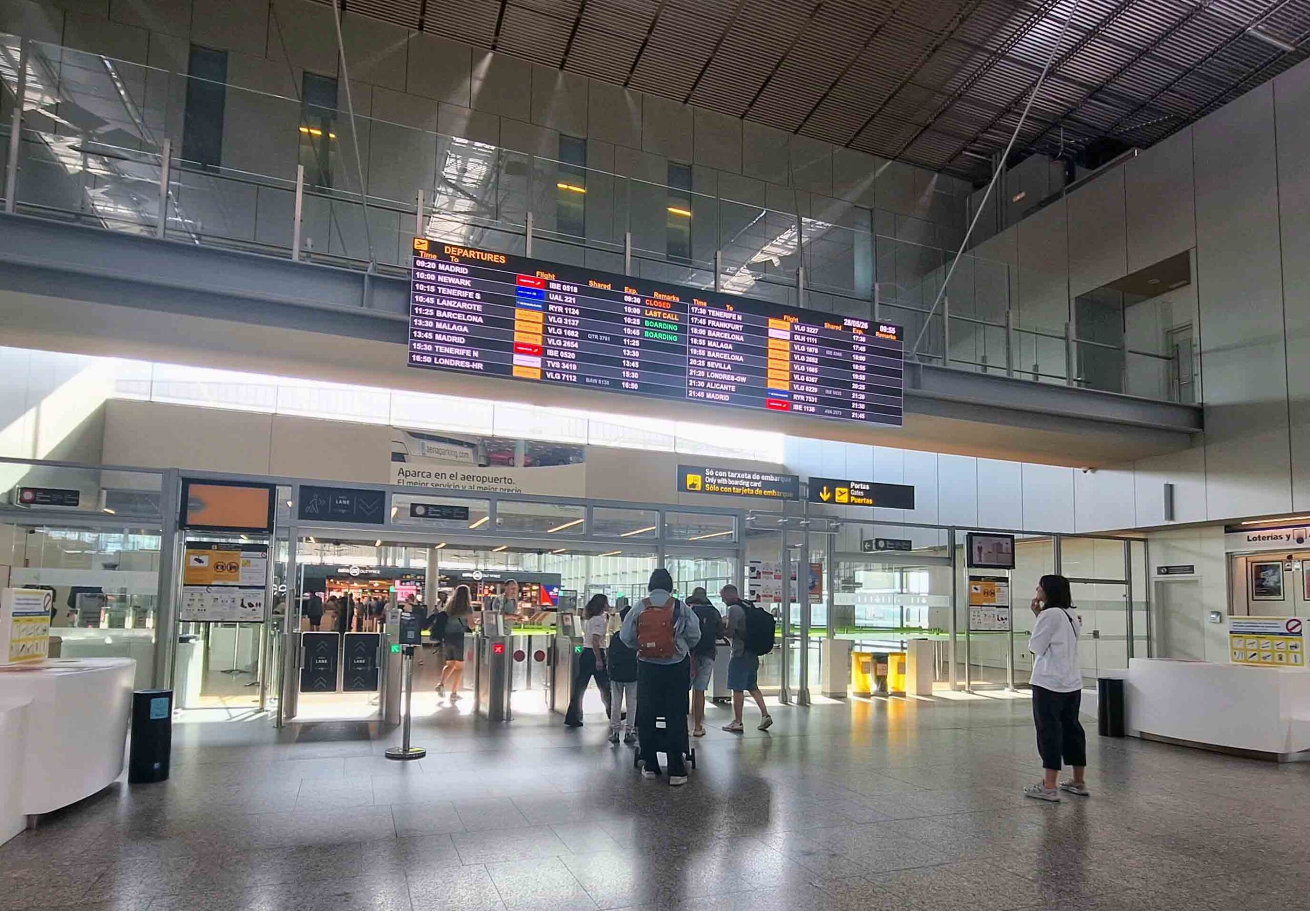 Los aeropuertos gallegos superan los 477.000 pasajeros en septiembre